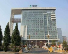 35億煙民1年為國(guó)家貢獻(xiàn)12億！專家：卷煙太便